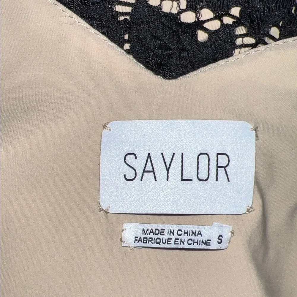 EUC Saylor Balloon Sleeve Black Lace Mini Dress Size Small - Picture 4 of 7